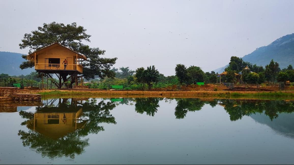 Hotel Anand Lok ราจกี ภายนอก รูปภาพ